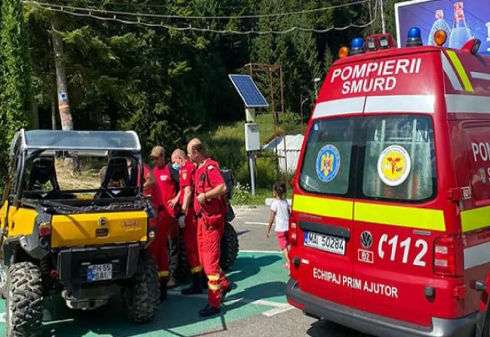Tânără căzută cu ATV-ul într-o râpă
