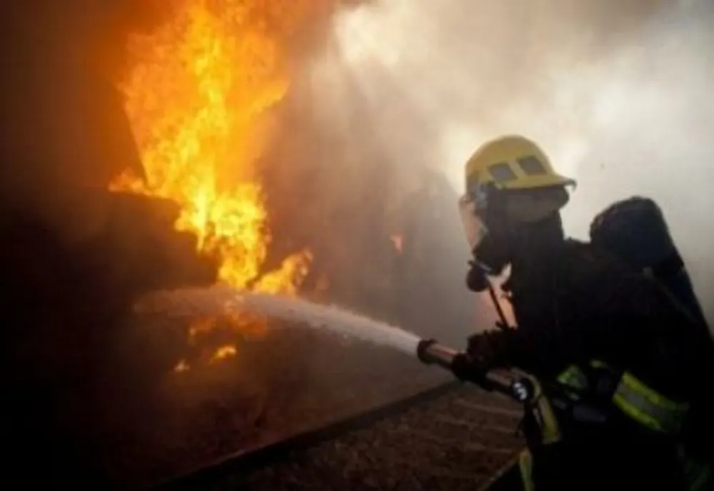Incendiu la un apartament din Brașov! 30 de persoane s-au autoevacuat