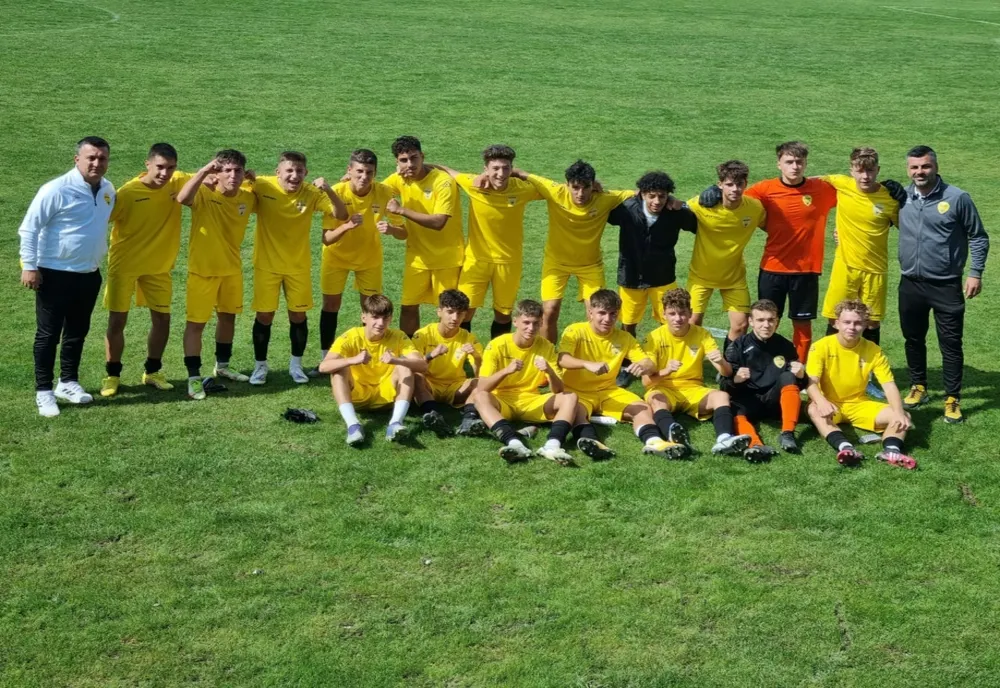 Forma bună a juniorilor de la FC Braşov continuă. O victorie “la scor de neprezentare” şi un egal cu FC Hermannstadt
