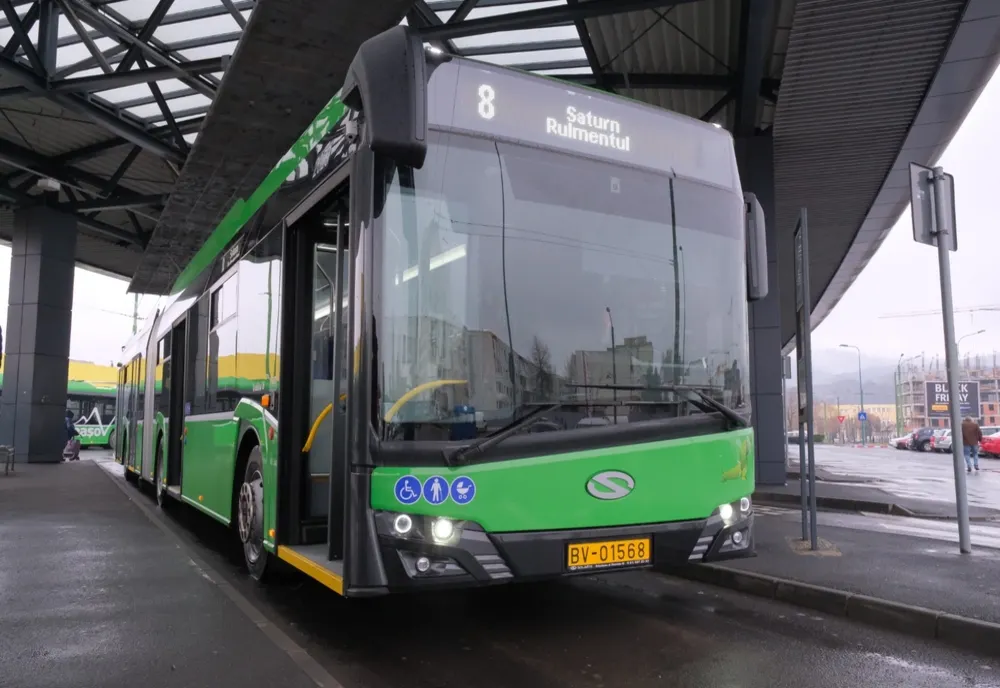 Autobuze pe linia 8 din Braşov, de astăzi
