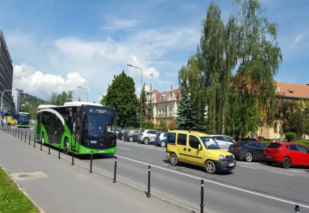 Crosul 15 Noiembrie restricționează circulația mijloacelor de transport în comun