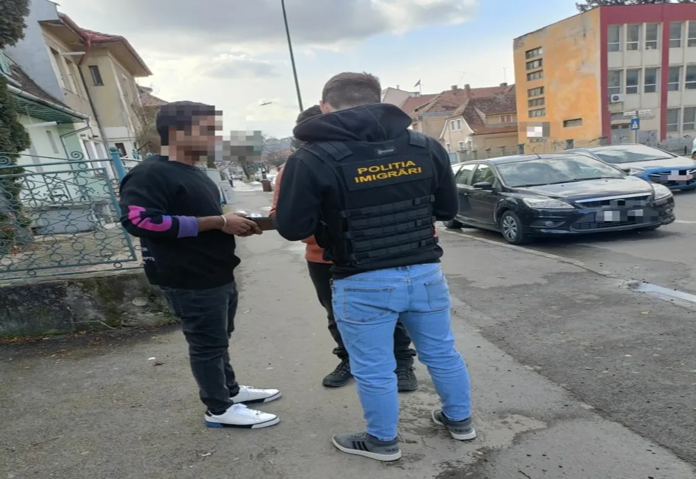  Peste 30 de străini au fost legitimați în Botoșani și Brașov