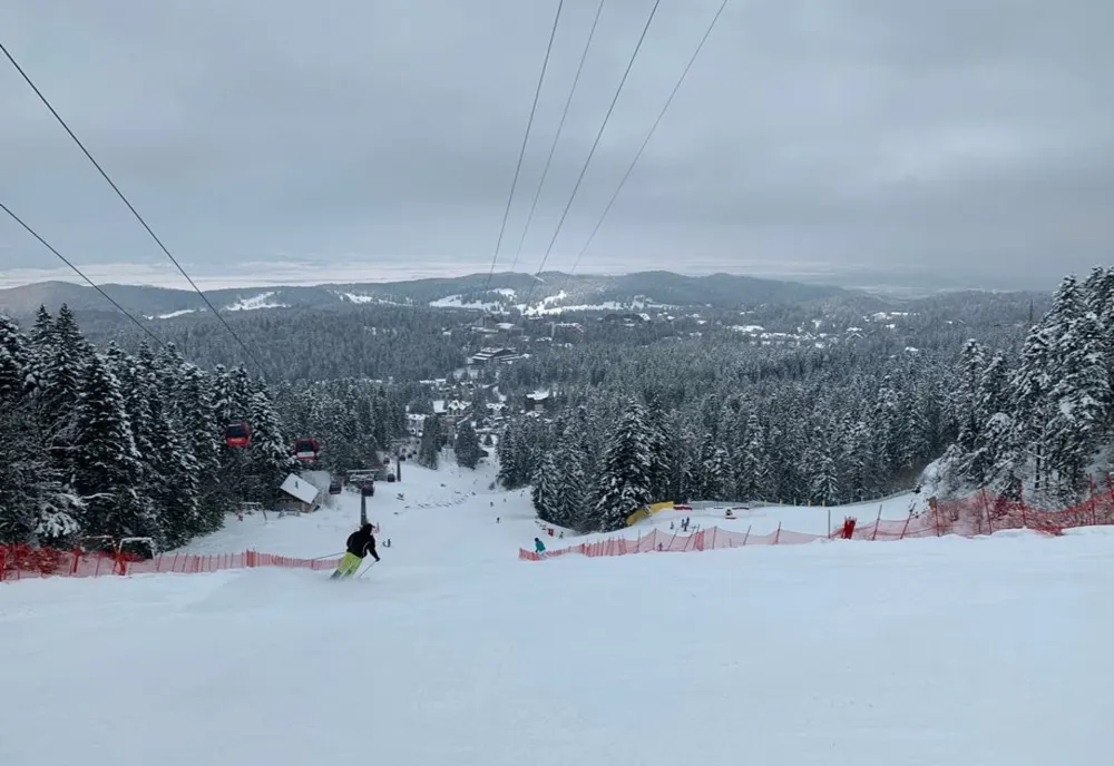 De mâine se va putea schia pe toate pârtiile din Poiana Brașov