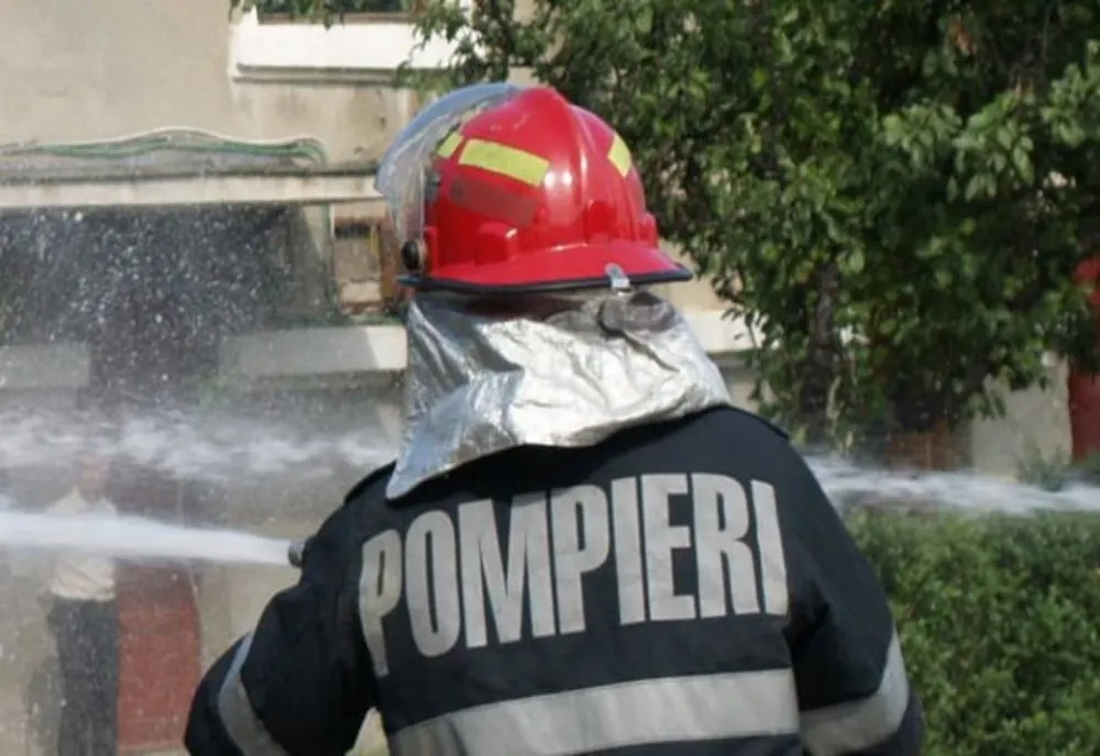 Arde o casă din municipiul Braşov