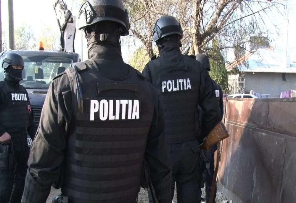 29 de percheziții domiciliare, într-un dosar de trafic de migranți
