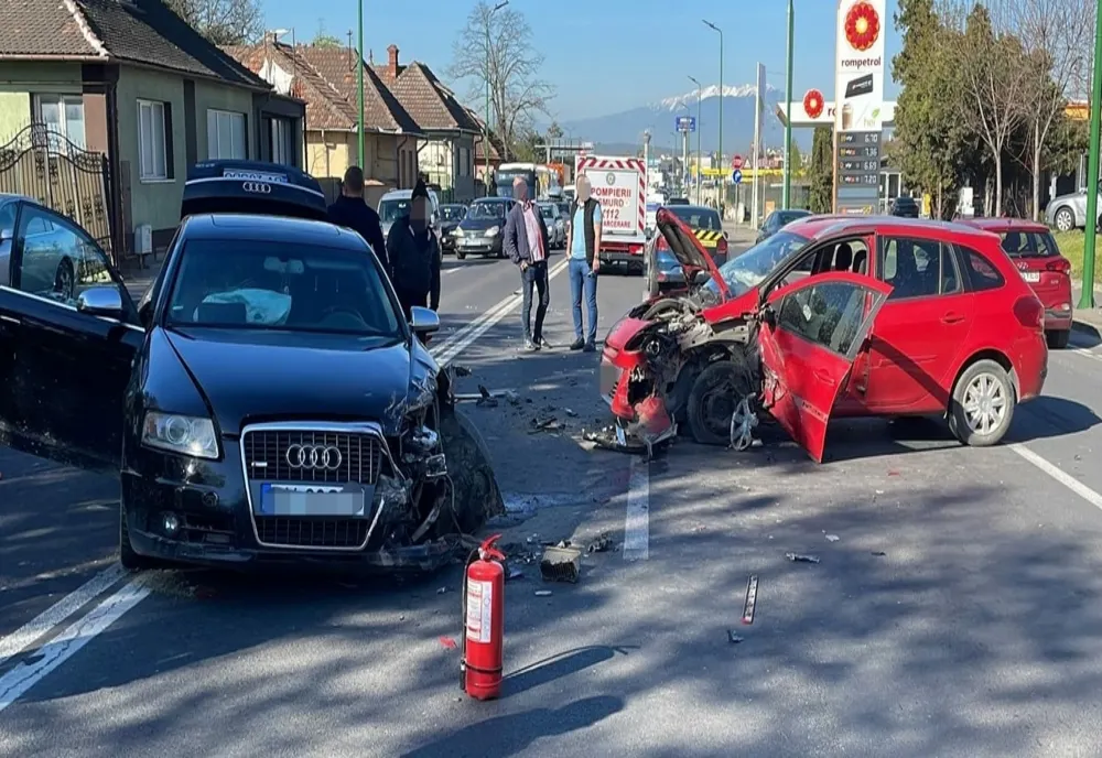 Accident rutier în municipiul Brașov. 3 mașini avariate