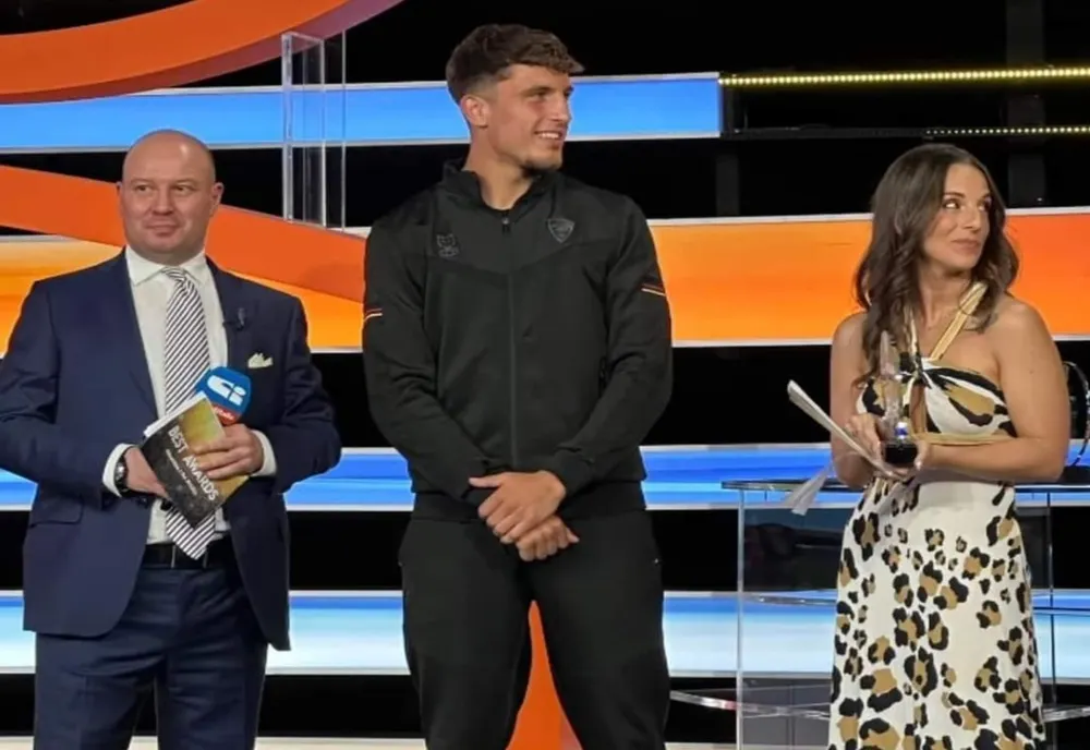 Atacantul brașovean crescut de CS Colțea 1920, Rareș Burnete, premiat la Best Awards 2023