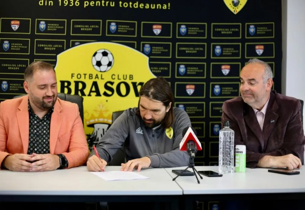Dan Alexa şi-a prelungit contractual cu FC Braşov: “Ne dorim cu toţii o promovare”
