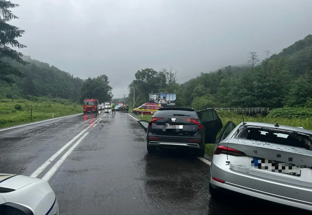 Accident cu 4 victime, pe DN1, la Timișul de Jos. Trafic blocat