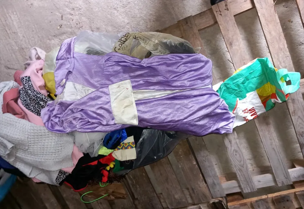 OPC Brașov, controale la Săcele! Au fost restrase de pe piață 8 tone de haine second hand