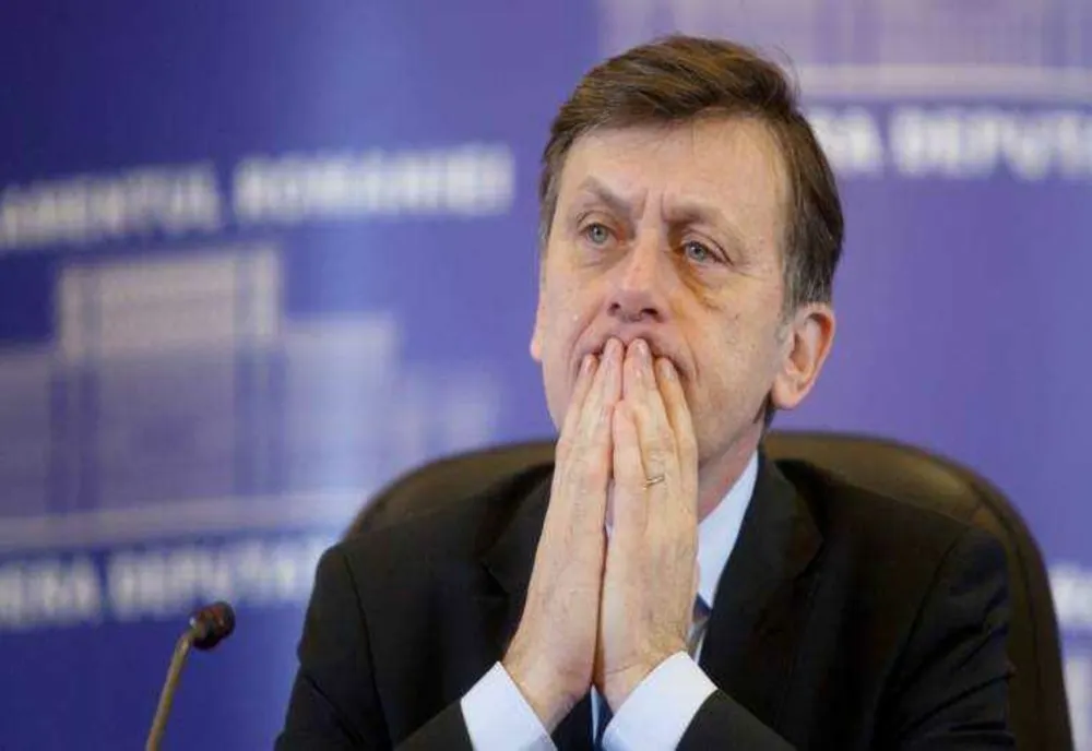 CRIN ANTONESCU: „PREȘEDINTELE, ORICARE AR FI EL, NU POATE SĂ-L DEMITĂ PE DOMNUL CIOLACU”