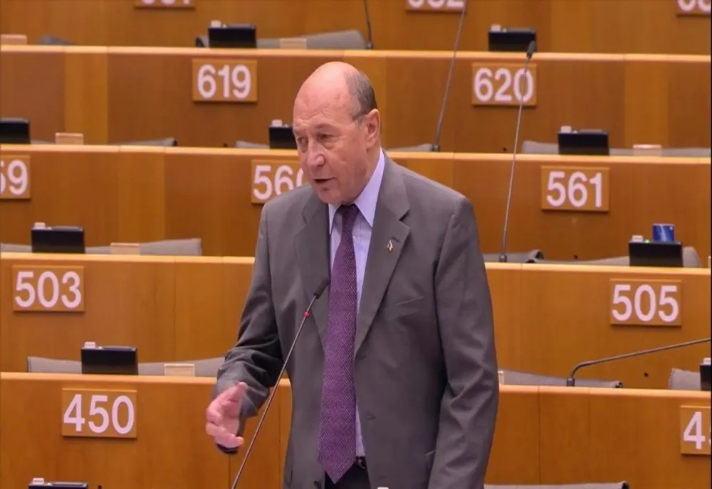 TRAIAN BĂSESCU, DEZVĂLUIRI EXPLOZIVE - CINE I L-A RECOMANDAT PE CĂLIN GEORGESCU CA PREMIER ȘI DE CE NU A ACCEPTAT: DUPĂ O JUMĂTATE DE ORĂ, L-AM DAT AFARĂ