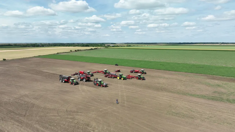 AGRICULTURA ROMÂNEASCĂ, ÎN PERICOL: FERMELOR LI SE ÎNCHID ORIZONTURILE