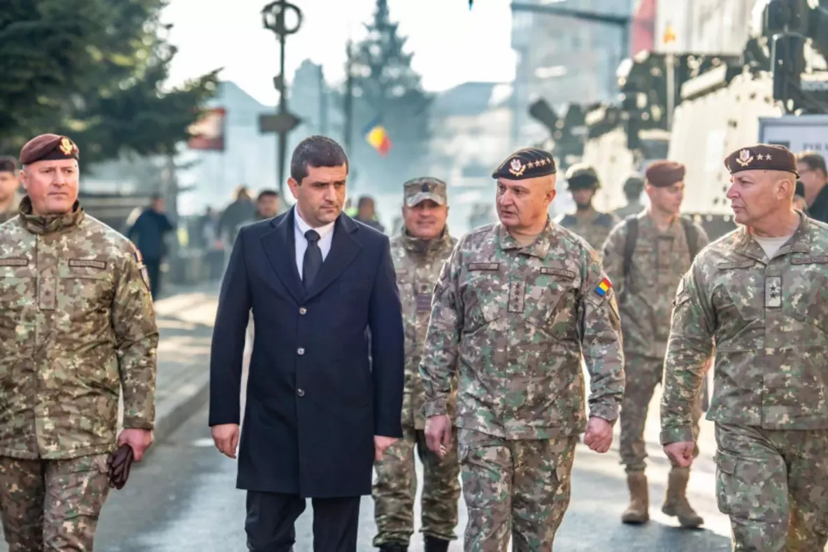 Adidași și tricouri din banii Armatei. Comandantul unității militare din Murfatlar a fost demis. Miruță:”Am găsit 100 litri de vin și carcasă de porc”