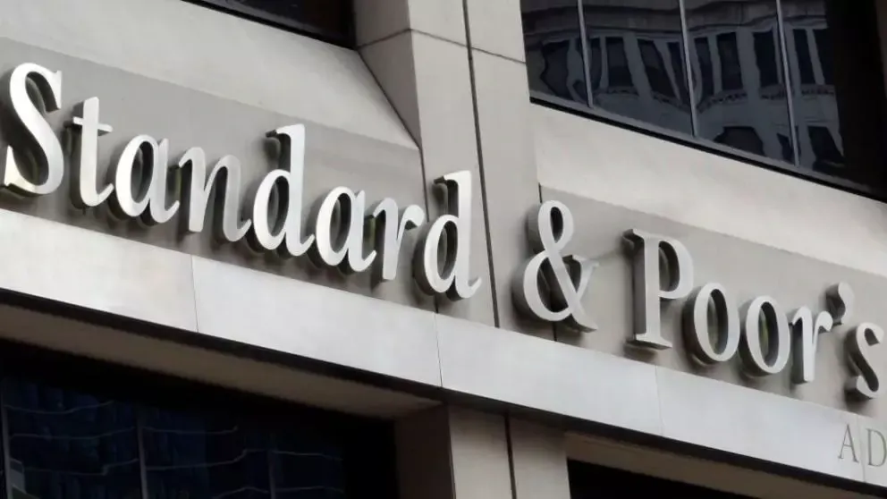 Avertismentul S&P: România intră într-o perioadă economică dificilă, creștere zero în 2026