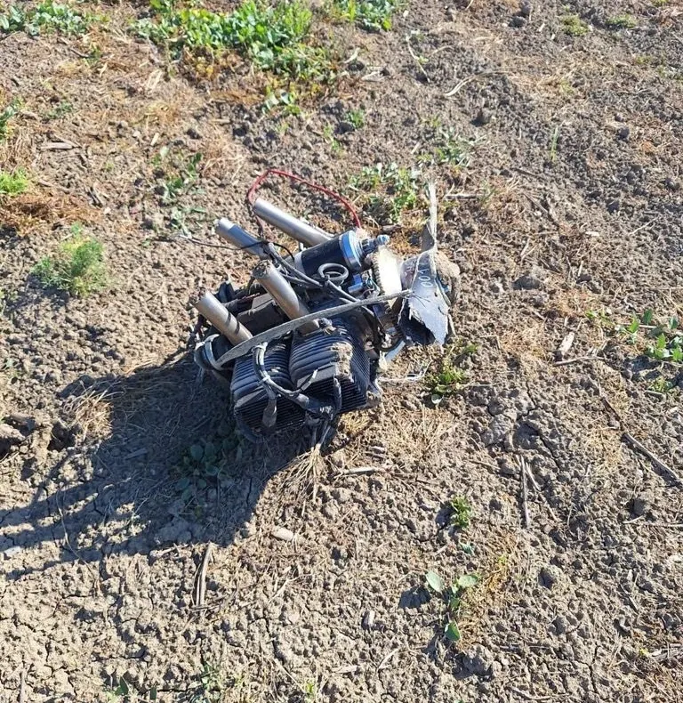 Alertă în Tulcea: obiect suspect asemănător unei drone și un proiectil cu explozibil, descoperite în localitatea Pardina