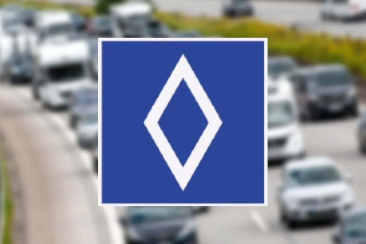 Semnul rutier pe care mulți șoferi nu îl recunosc și care îți poate aduce amendă fără să știi