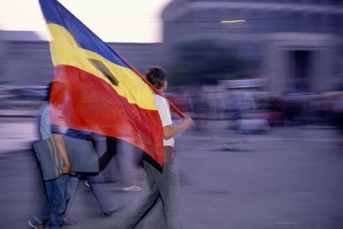 Aproape o jumătate de Românie este în diaspora. Copiii rămași acasă plătesc prețul exodului sărăciei. Documentar Realitatea PLUS