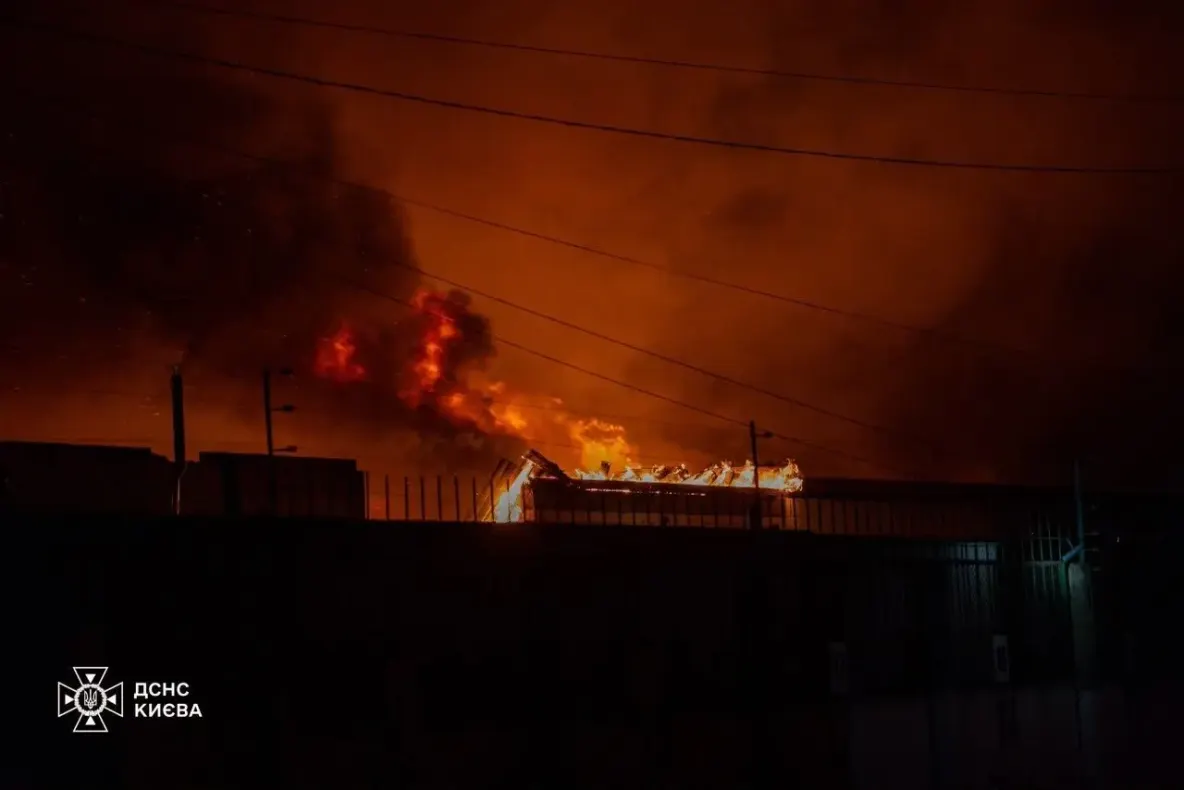 Rusia a lovit din nou Kievul cu rachete balistice: clădiri distruse și mai mulți răniți