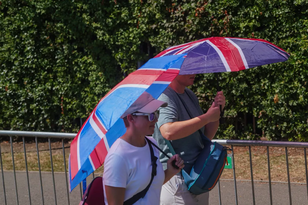 Marea Britanie, lovită de un nou val de căldură: alerte în Anglia și maxime de 36°C
