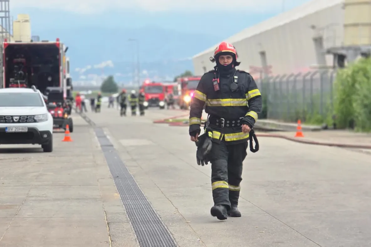 Incendiul de la fabrica Kronospan a fost lichidat în totalitate