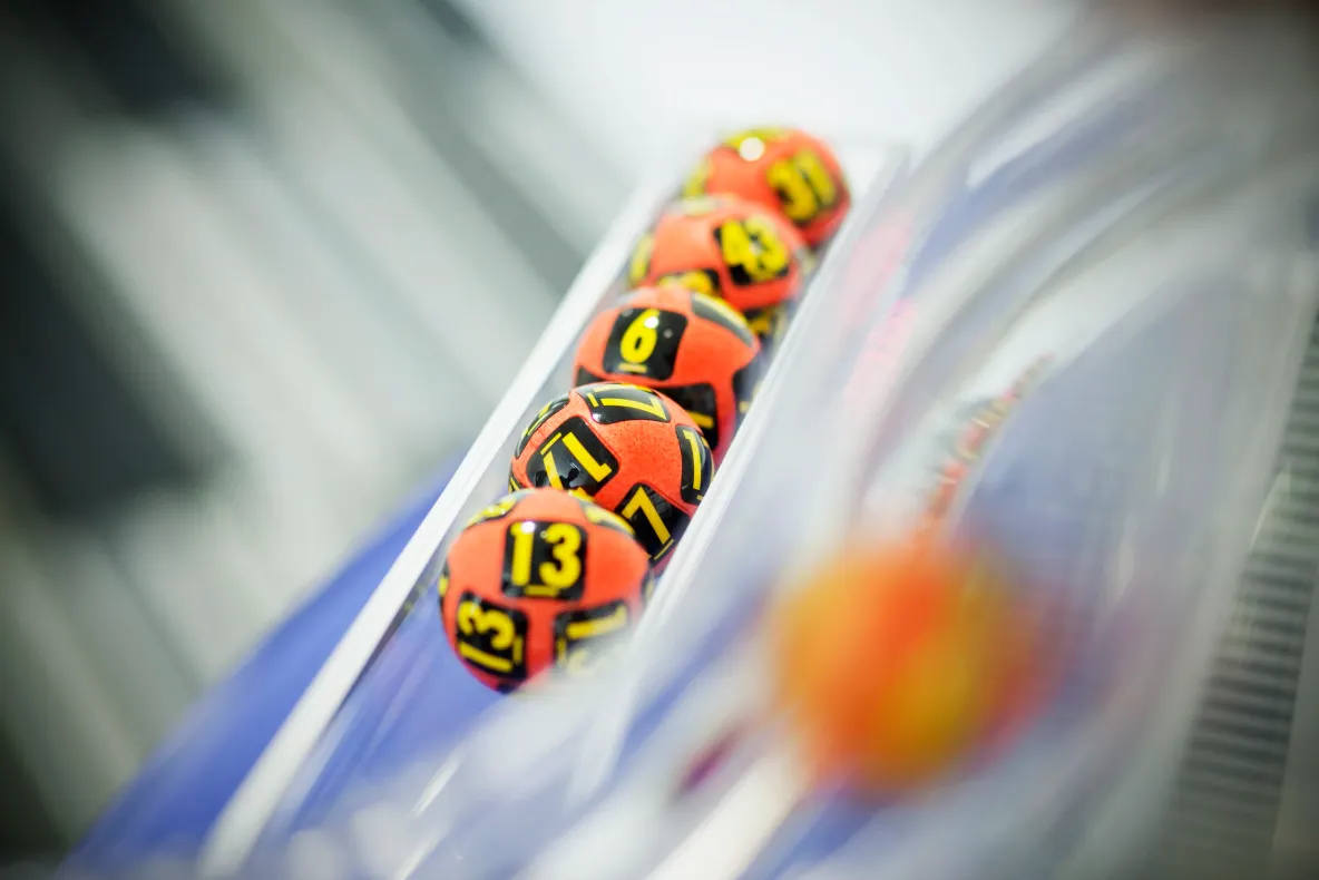 Loto 6/49, 6 august 2026. Numerele câștigătoare au fost anunțate. Miza depășește 9 milioane de euro