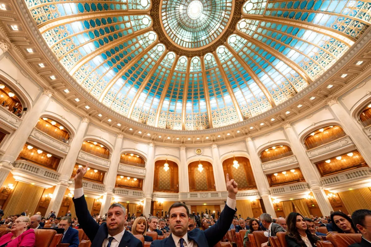 Parlamentul a adoptat în sesiune extraordinară trei proiecte de lege care reprezintă jaloane din PNRR