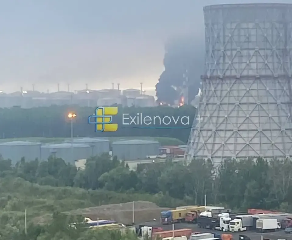 Ucraina a lovit din nou lângă Sankt Petersburg, orașul lui Putin. Fum dens și explozii în zona portului