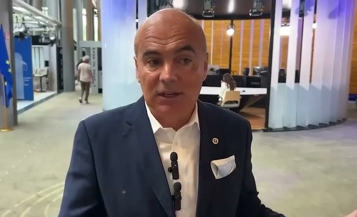 Rareș Bogdan, atac dur la adresa lui Bolojan: „S-a legat de scaunul de la Palatul Victoria”