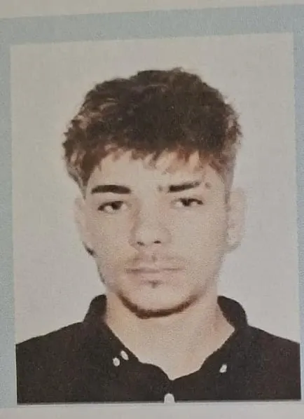 Polițiștii din Brașov, în alertă! Caută un tânăr de 18 ani