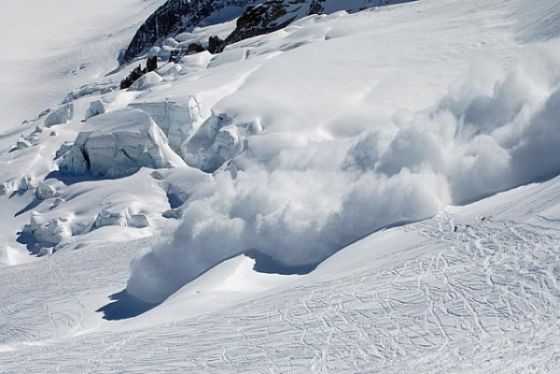 Autoritățile avertizează! Risc de avalanșe în Masivul Postăvarul