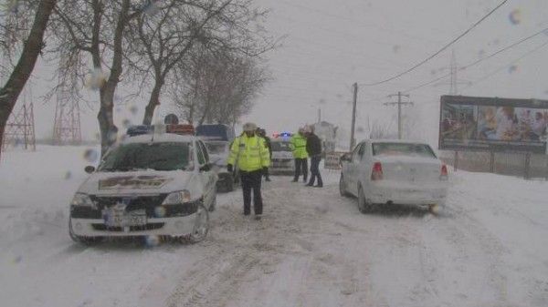 Vremea nefavorabilă a provocat primele incidente rutiere
