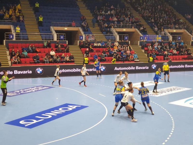 HANDBAL FEMININ: Corona Brașov a fost eliminată din Cupa României, de campioana CSM București