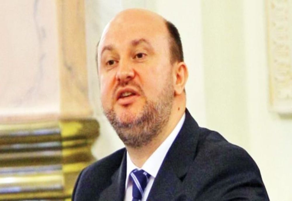 100% TU DECIZI! Păpușarul Daniel Chițoiu și ițele economice. Familie ucisă, de Crăciun, în accident