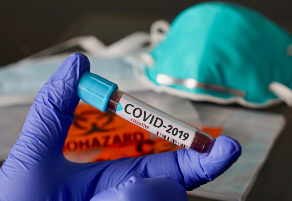 Aproape 600 de cazuri noi de infectare cu coronavirus, în România! Braşovul a depăşit 1.900 de cazuri!