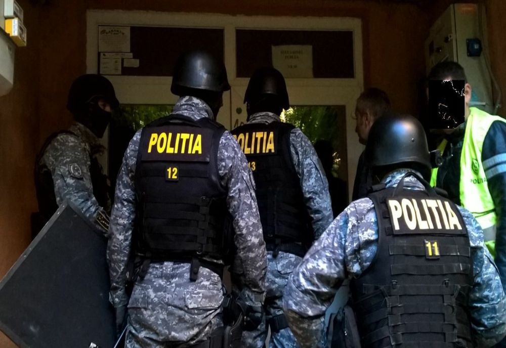 VIDEO Percheziții domiciliare la Brașov și Ilfov