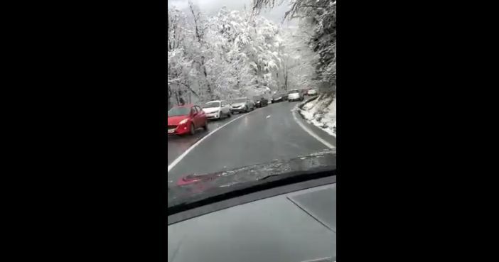VIDEO Se circulă bară la bară spre Poiana Brașov!