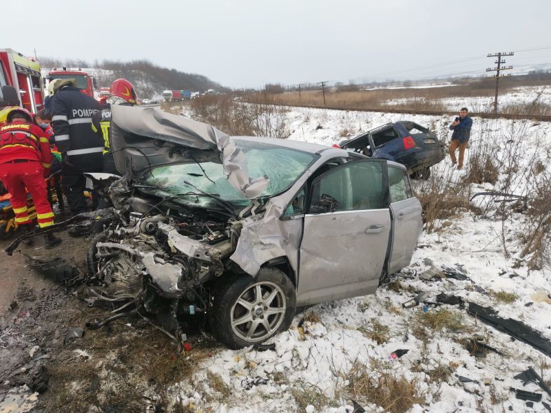 FOTO Accident cu 3 victime, pe DN1