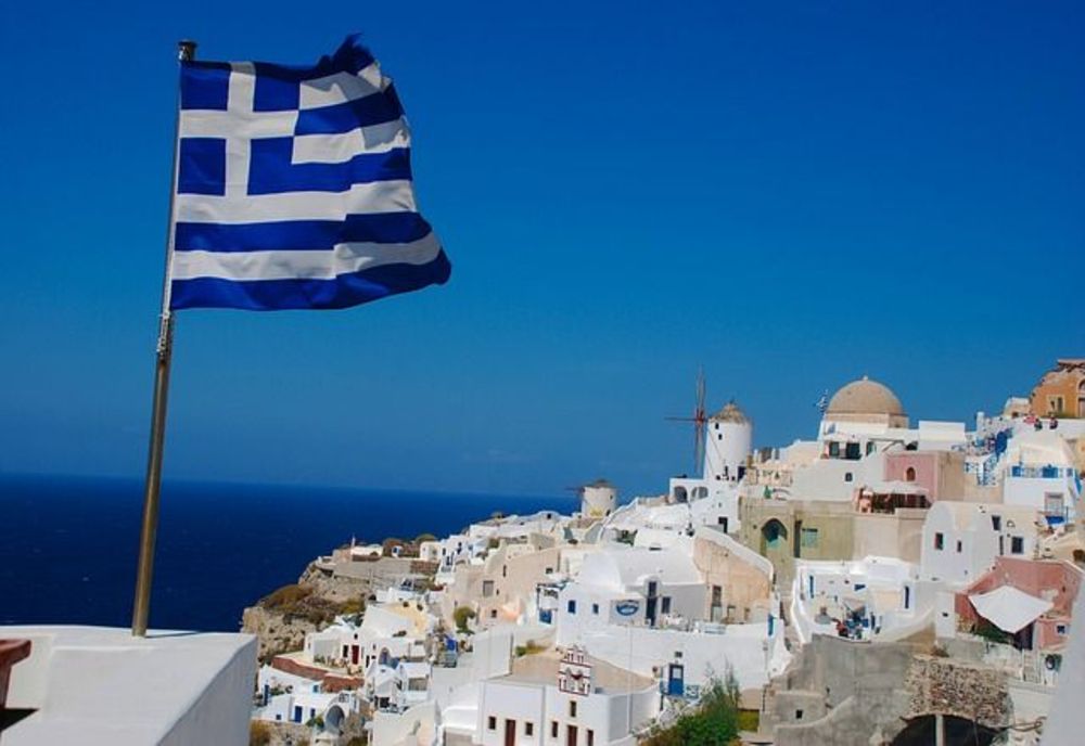 REGULI NOI pentru turiștii români care merg în concediu în GRECIA
