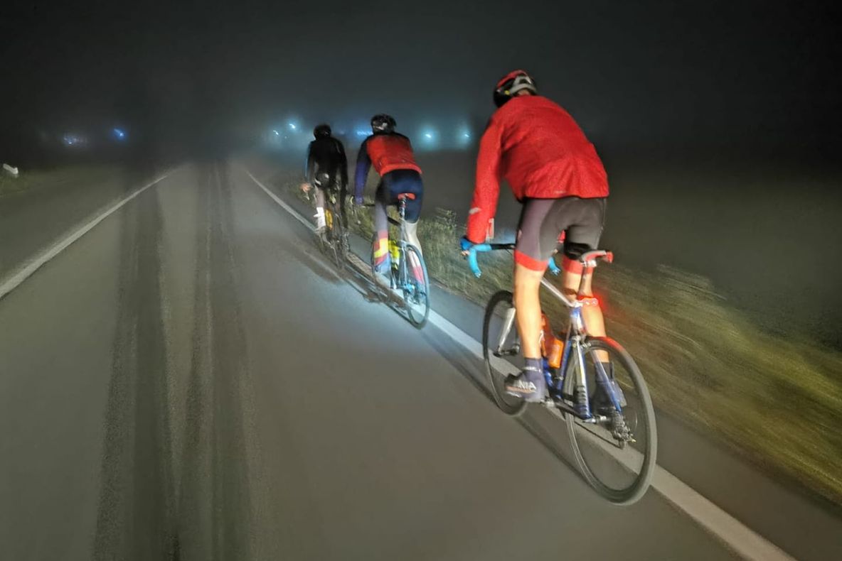 Braşoveni, sunteți invitați să pedalați pentru copiii cu autism! Cursa caritabilă începe mâine dimineață, în Piaţa Sfatului!