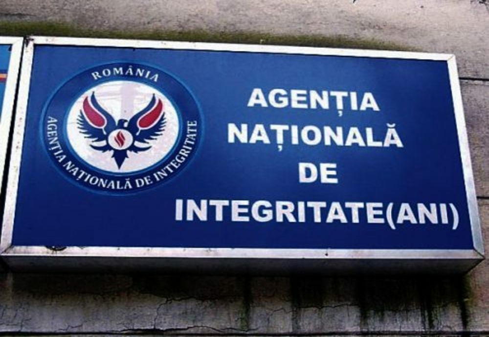 Fosta șefă de la Maternitatea Brașov, incompatibilă