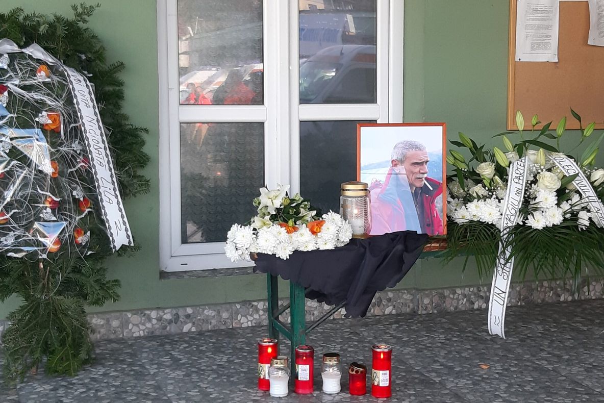 VIDEO+FOTO Momente emoționante la Ambulanța Braşov! Cel mai iubit medic a fost adus pentru ultima dată aici!