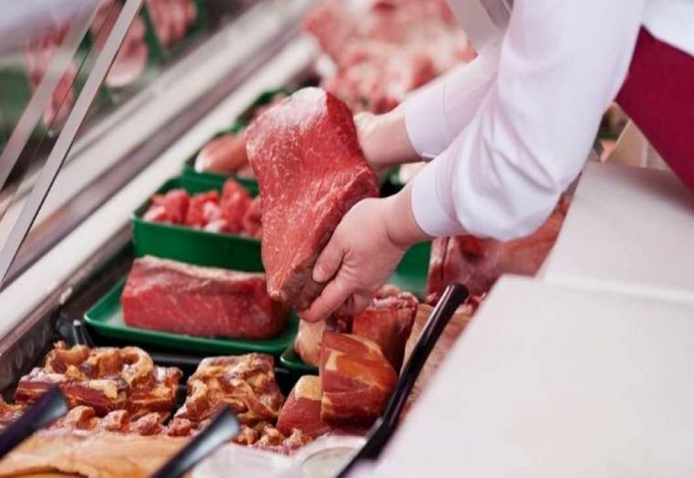 ANSVSA  a confiscat peste 4,2 tone de alimente neconforme în staţiunile de pe Valea Prahovei şi Braşov