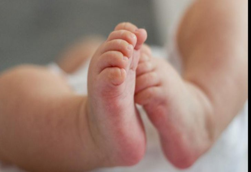 Proiect de ordonanţă de urgenţă. Bani pentru mamele din categoriile defavorizate