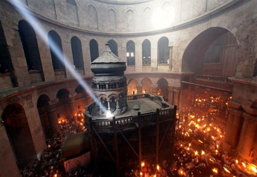 Sfânta Lumină va fi adusă de la Ierusalim