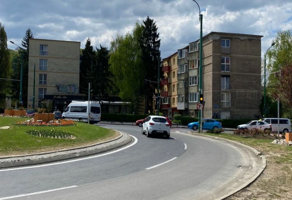 Brașovul va avea primul semafor montat într-un sens giratoriu
