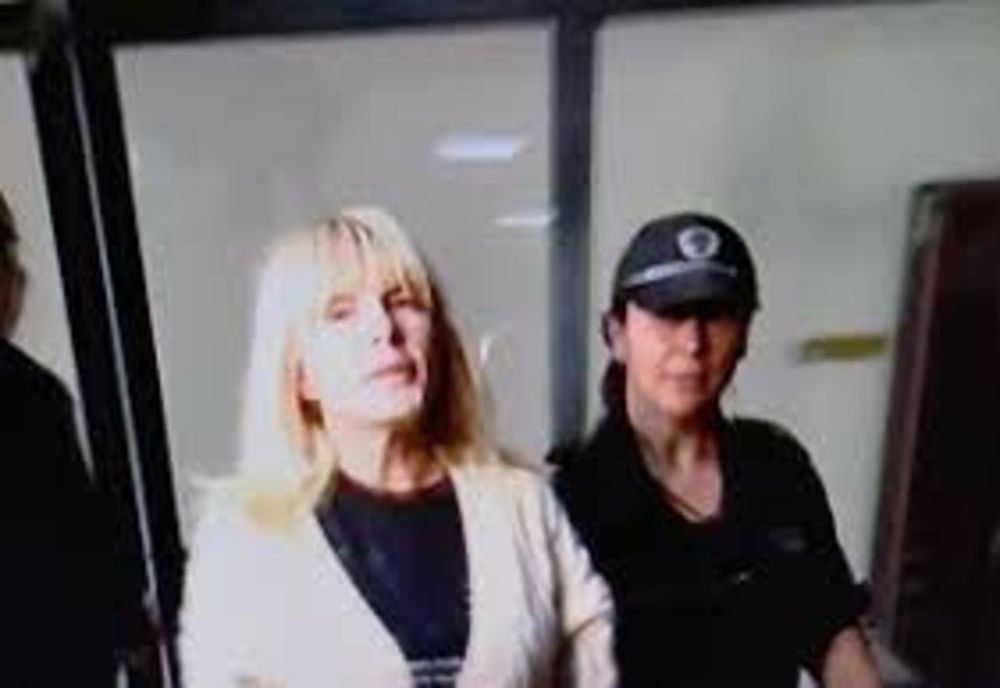 Începe NUMĂRĂTOAREA INVERSĂ pentru Elena Udrea: CINE tremură la venirea în țară a fostului ministru