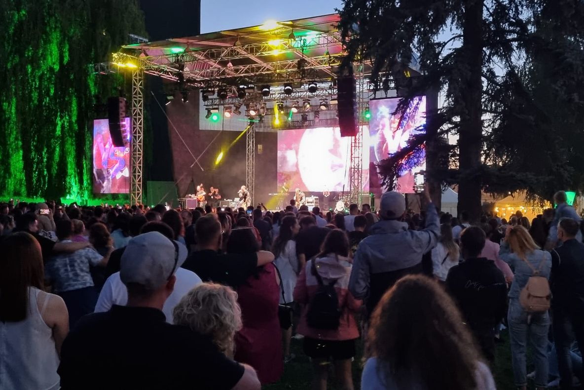 VIDEO Guess Who, Grasu XXL și The Motans au încins atmosfera în prima seară de la diMANSIONS Fun Garden!