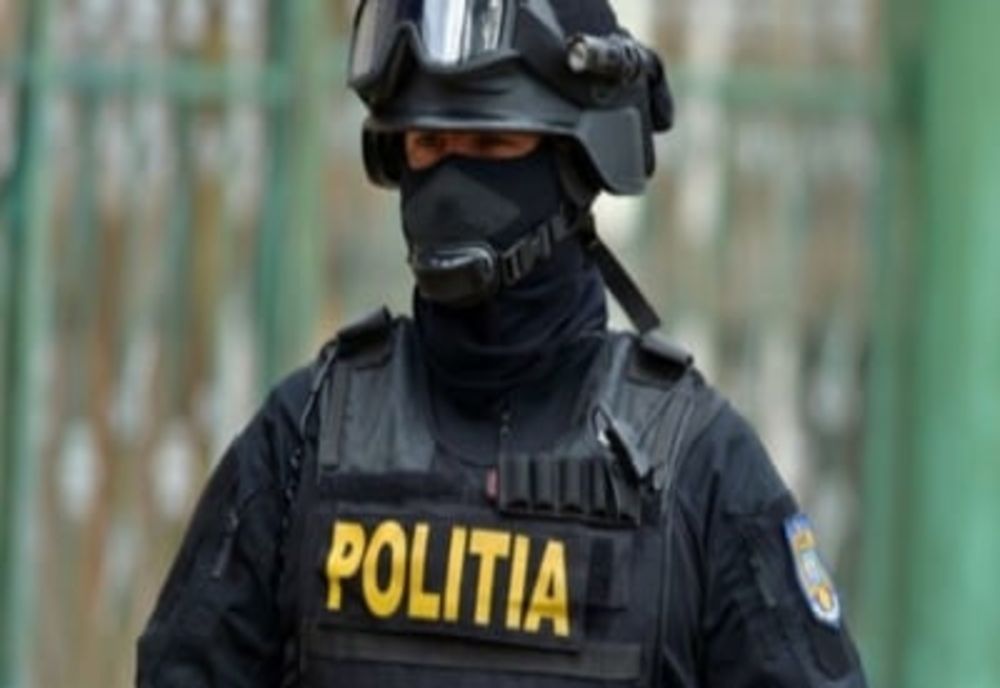 Percheziţii în Braşov: un clujean este cercetat pentru pornografie infantilă