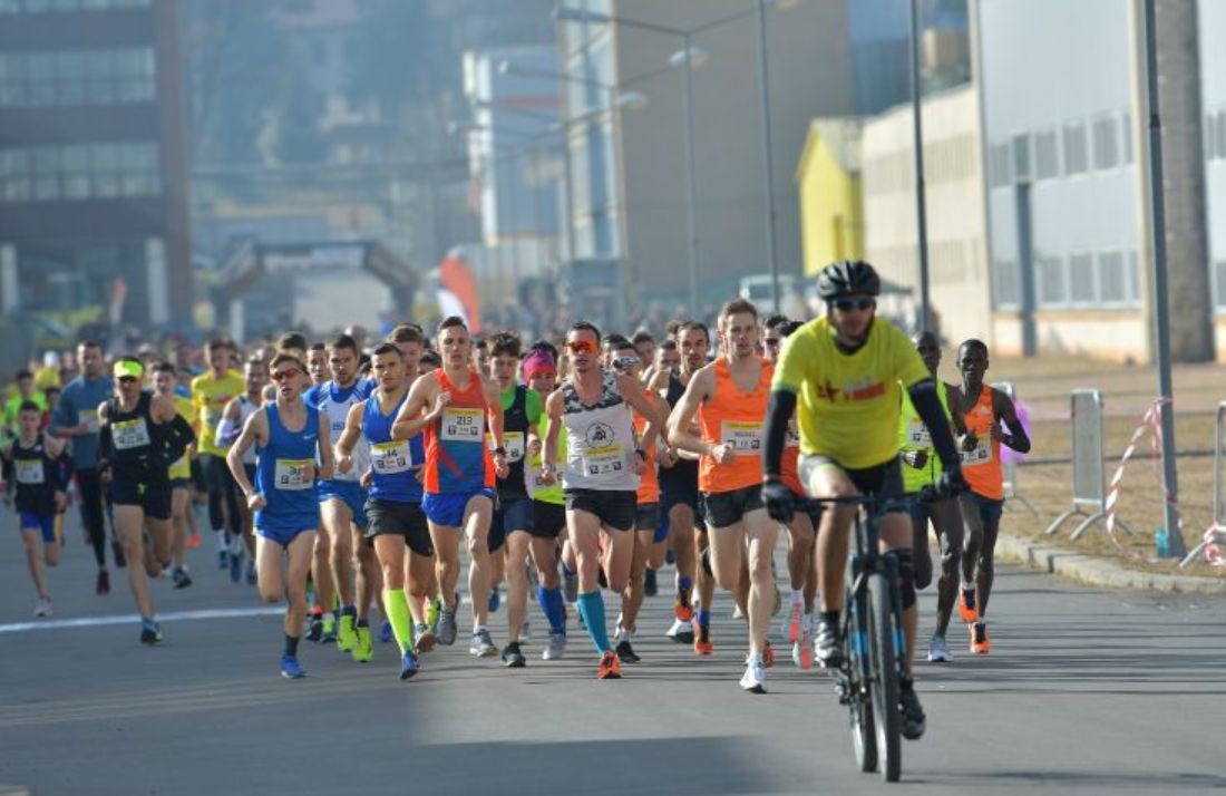 Restricții de circulație în municipiul Brașov duminică, 13 noiembrie, pentru Crosul 15 Noiembrie